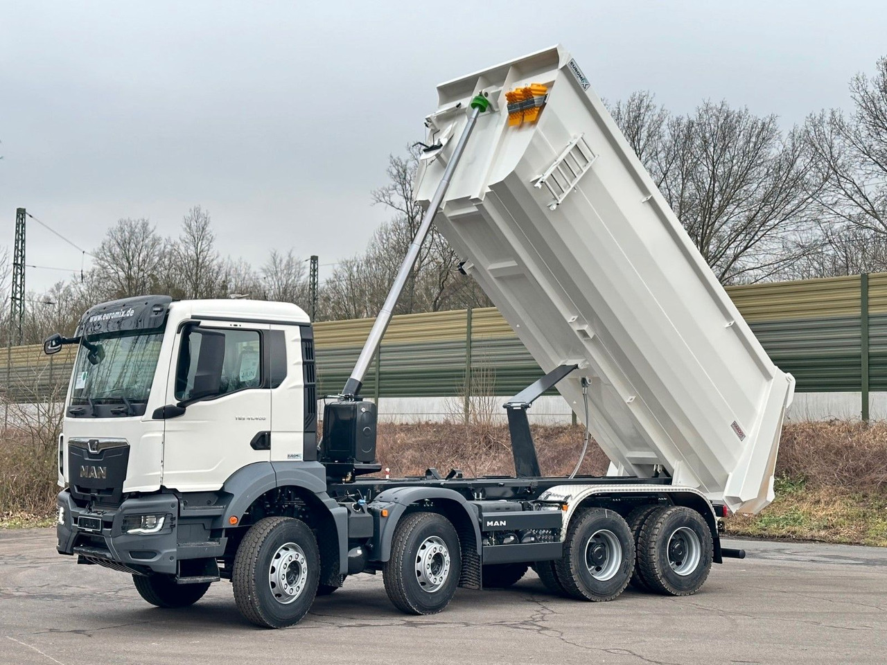 MAN TGS 41.400 8x4 / EUROMIX MTP 20m³/ EURO 5 - Кипер: слика 1 MAN TGS 41.400 8x4 / EUROMIX MTP 20m³/ EURO 5 - Кипер: слика 1