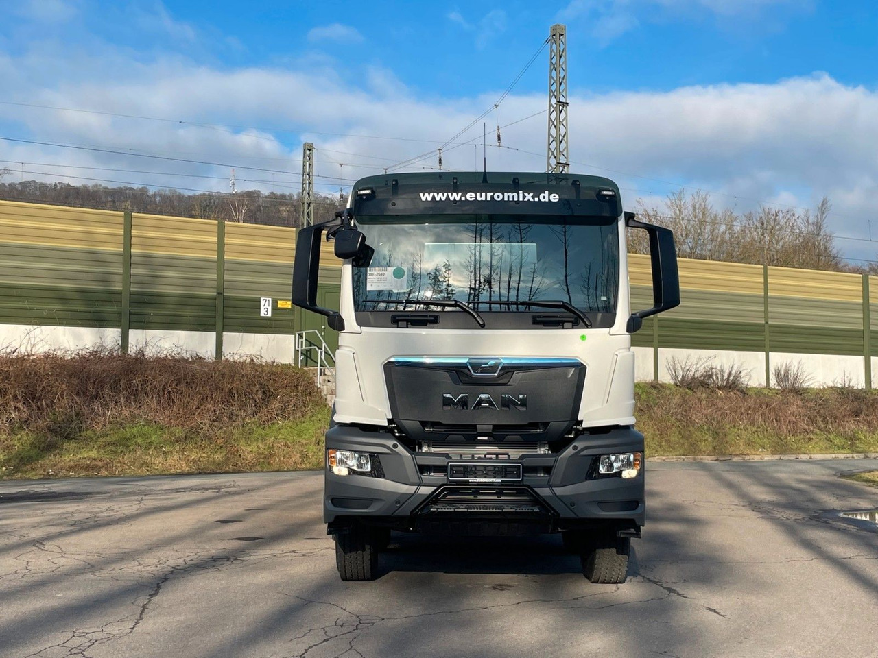 MAN TGS 41.400 8x4 / EuromixMTP EM 10m³ R / EURO 2 - Камион миксер за бетон: слика 2 MAN TGS 41.400 8x4 / EuromixMTP EM 10m³ R / EURO 2 - Камион миксер за бетон: слика 2