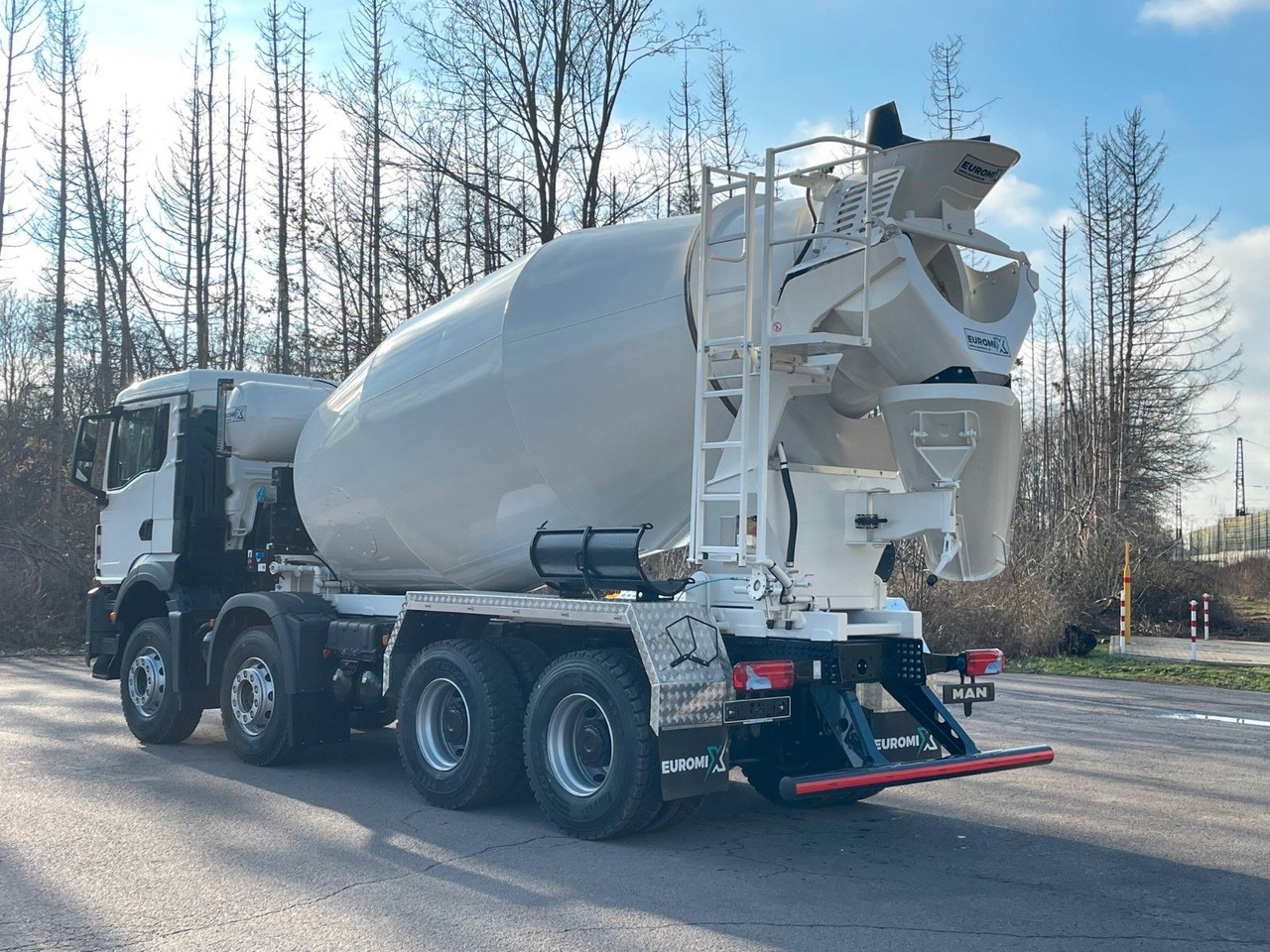 MAN TGS 41.400 8x4 / EuromixMTP EM 10m³ R / EURO 2 - Камион миксер за бетон: слика 5 MAN TGS 41.400 8x4 / EuromixMTP EM 10m³ R / EURO 2 - Камион миксер за бетон: слика 5