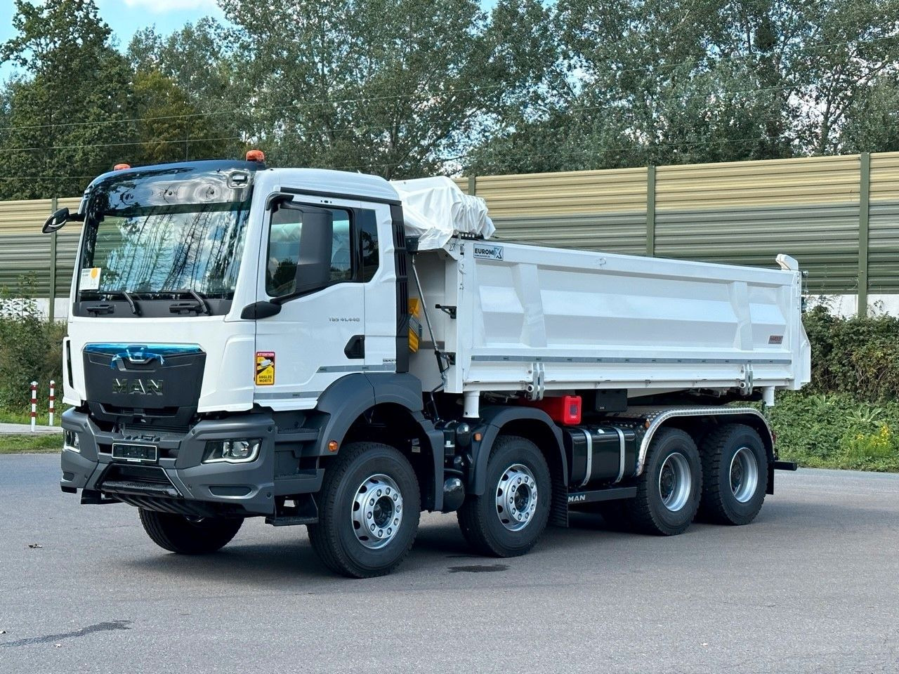 MAN TGS 41.440 8x4 EuromixMTP 3-Seiten-Kipper - Кипер: слика 2 MAN TGS 41.440 8x4 EuromixMTP 3-Seiten-Kipper - Кипер: слика 2