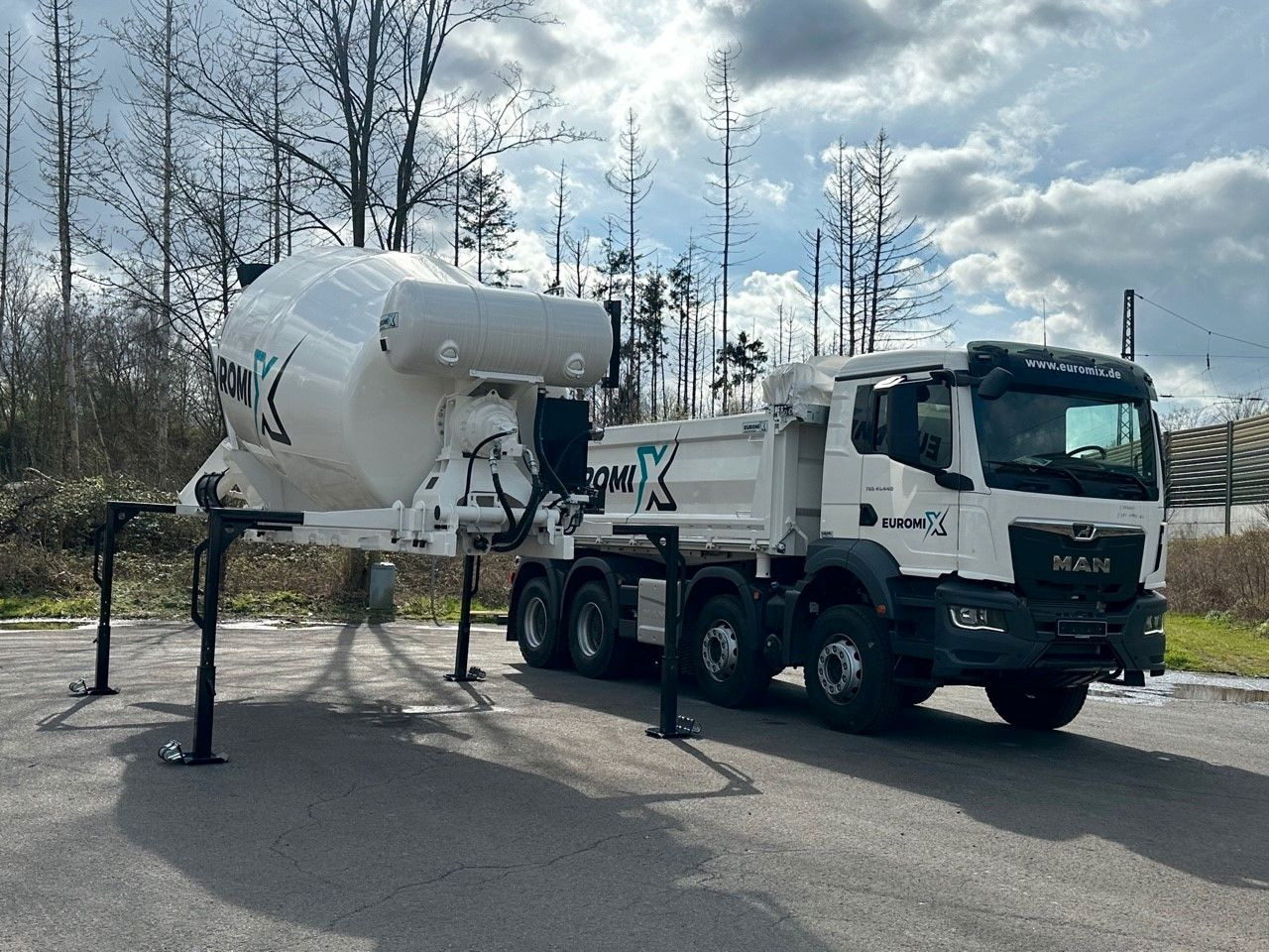 MAN TGS 41.440 8x4 WECHSELSYSTEM KIPPER+MISCHER - Кипер: слика 1 MAN TGS 41.440 8x4 WECHSELSYSTEM KIPPER+MISCHER - Кипер: слика 1