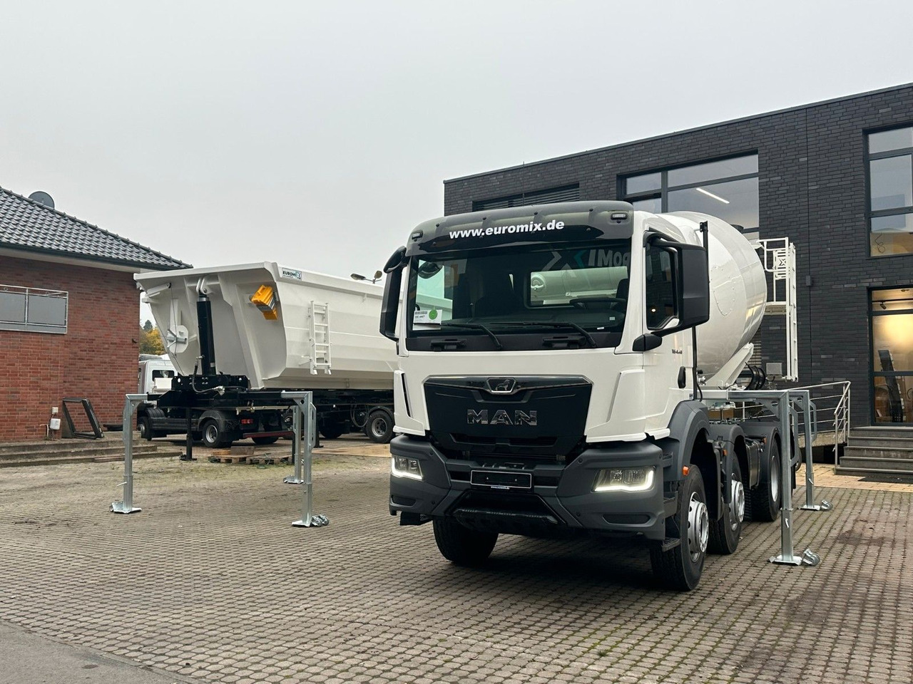 MAN TGS 41.480 8x4 WECHSELSYSTEM KIPPER+MISCHER - Камион миксер за бетон, Киперски сандак: слика 2 MAN TGS 41.480 8x4 WECHSELSYSTEM KIPPER+MISCHER - Камион миксер за бетон, Киперски сандак: слика 2
