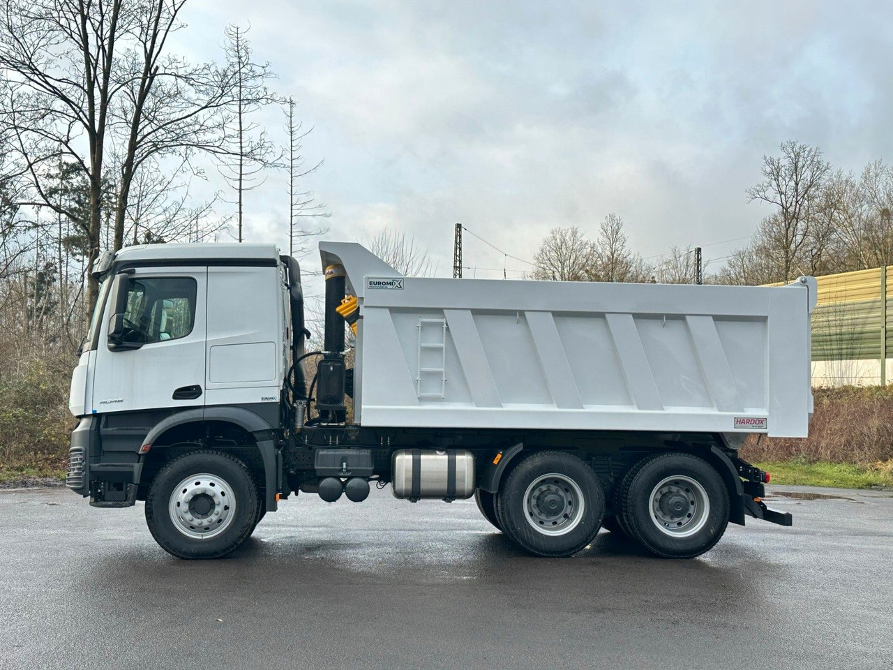 Mercedes-Benz 4048 6X4 Arcos 5 EuromixMTP Dumper Kipper - Кипер: слика 5 Mercedes-Benz 4048 6X4 Arcos 5 EuromixMTP Dumper Kipper - Кипер: слика 5
