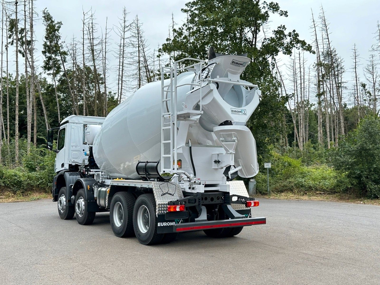 Mercedes-Benz AROCS 5 4142 B 8X4 Euro 3 EuromixMTP EM 10 - Камион миксер за бетон: слика 5 Mercedes-Benz AROCS 5 4142 B 8X4 Euro 3 EuromixMTP EM 10 - Камион миксер за бетон: слика 5
