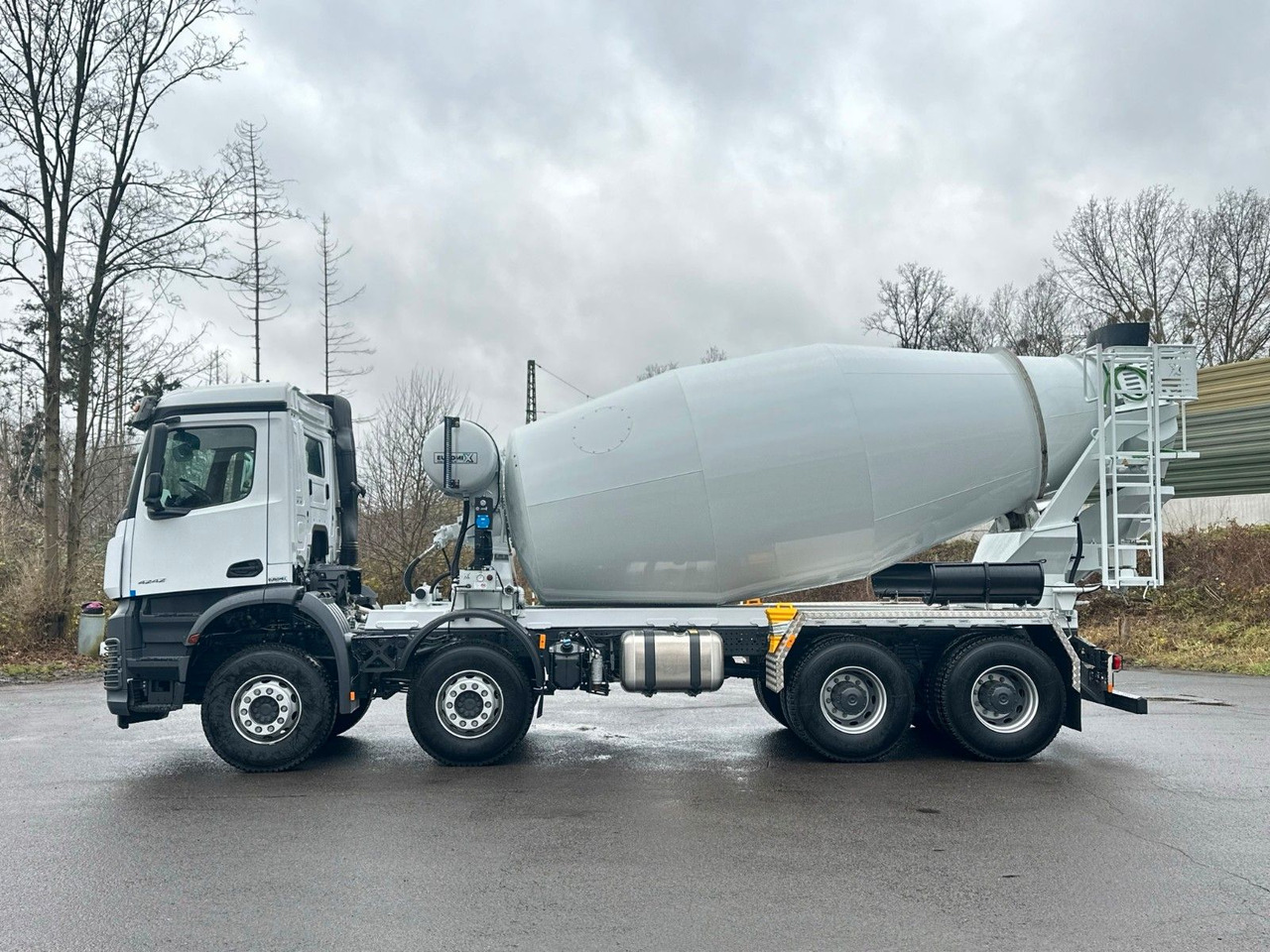 Mercedes-Benz AROCS 5 4242 8x4 Euro5 EuromixMTP EM 12m R - Камион миксер за бетон: слика 5 Mercedes-Benz AROCS 5 4242 8x4 Euro5 EuromixMTP EM 12m R - Камион миксер за бетон: слика 5