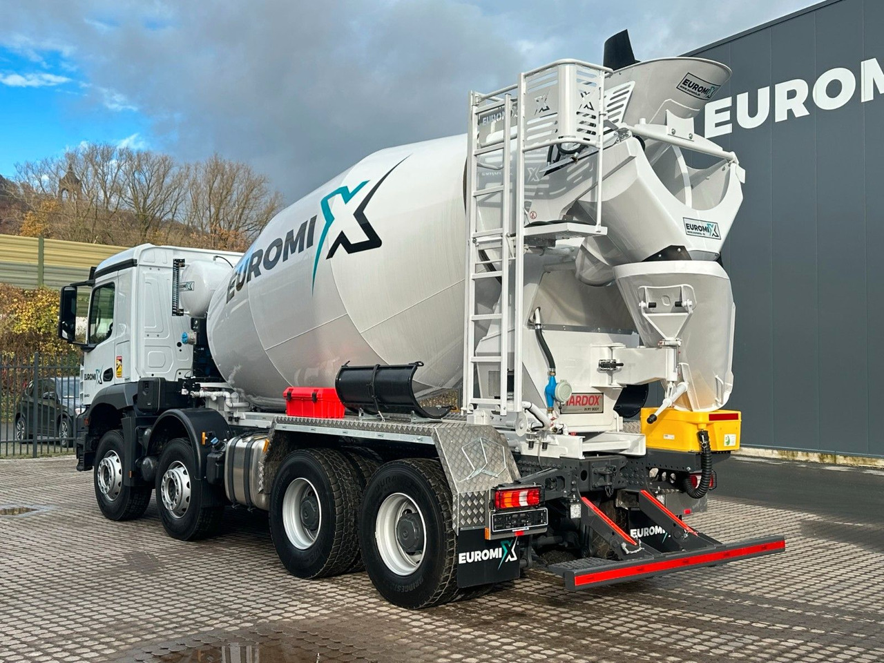 Mercedes-Benz Arocs 5 3540 8x4 EURO 6e EuromixMTP EM 9 L - Камион миксер за бетон: слика 4 Mercedes-Benz Arocs 5 3540 8x4 EURO 6e EuromixMTP EM 9 L - Камион миксер за бетон: слика 4