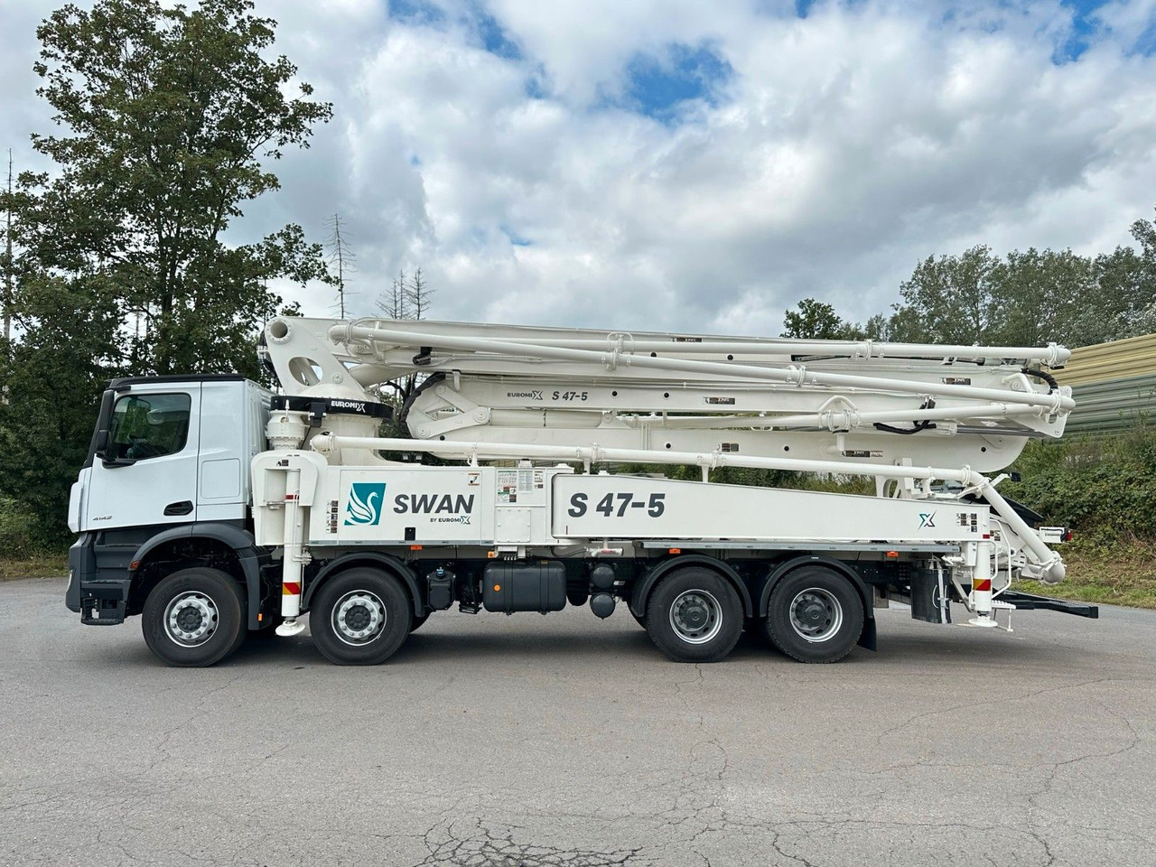 Mercedes-Benz Arocs 5 4142 8x4 SWAN TSP 47-5 160RZ ( 47m ) - Камион со бетонска пумпа: слика 4 Mercedes-Benz Arocs 5 4142 8x4 SWAN TSP 47-5 160RZ ( 47m ) - Камион со бетонска пумпа: слика 4