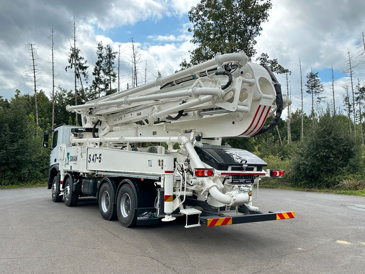 Mercedes-Benz Arocs 5 4142 8x4 SWAN TSP 47-5 160RZ ( 47m ) - Камион со бетонска пумпа: слика 5 Mercedes-Benz Arocs 5 4142 8x4 SWAN TSP 47-5 160RZ ( 47m ) - Камион со бетонска пумпа: слика 5
