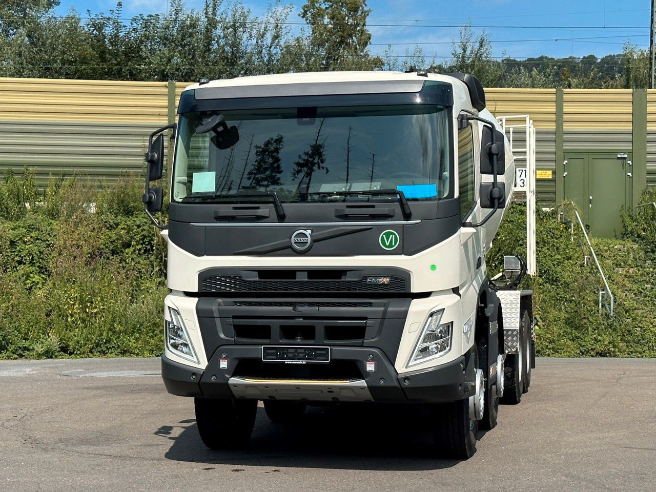Volvo FMX 460 8x4 / EuromixMTP EM 9 L Euro6e - Камион миксер за бетон: слика 2 Volvo FMX 460 8x4 / EuromixMTP EM 9 L Euro6e - Камион миксер за бетон: слика 2