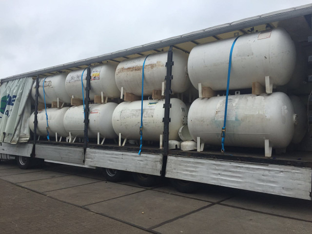 2700L(1,35 ton) Gastanks - Gas, Gaz, LPG, GPL, Propane, Butane tanks aboveground Used Tanks - Резервоар за гориво: слика 1 2700L(1,35 ton) Gastanks - Gas, Gaz, LPG, GPL, Propane, Butane tanks aboveground Used Tanks - Резервоар за гориво: слика 1