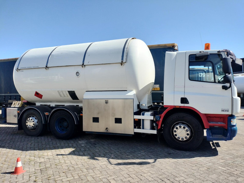 DAF FAN CF75. 6x2 -24030 Liter Gas tank truck ID 2.166 Rootselaar, flowmeter, pump, sunroof on tank - Камион цистерна: слика 2 DAF FAN CF75. 6x2 -24030 Liter Gas tank truck ID 2.166 Rootselaar, flowmeter, pump, sunroof on tank - Камион цистерна: слика 2