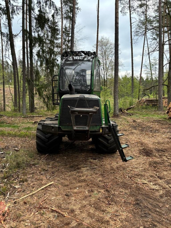 John Deere 810 E - Пренесувач на стебла: слика 3 John Deere 810 E - Пренесувач на стебла: слика 3