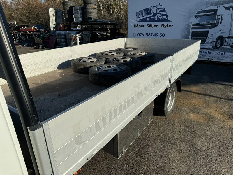 Iveco Daily 35C18, Flatbed + alu-side boards, 3.0TDi, 2022 - Камион со платформа: слика 4 Iveco Daily 35C18, Flatbed + alu-side boards, 3.0TDi, 2022 - Камион со платформа: слика 4