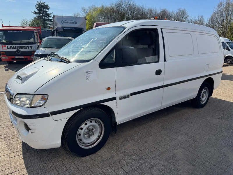 Hyundai H200 - Товарно комбе: слика 1 Hyundai H200 - Товарно комбе: слика 1