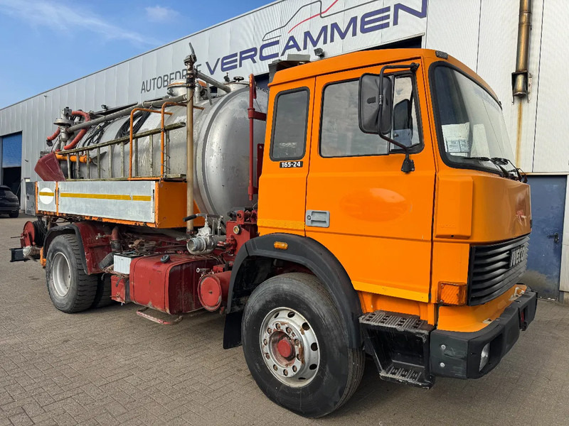 Iveco Turbotech **VACUMTRUCK-HYDROCUREUR** - Вакуумски камион: слика 1 Iveco Turbotech **VACUMTRUCK-HYDROCUREUR** - Вакуумски камион: слика 1