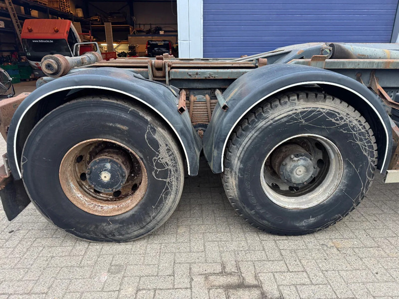 MAN 33.403 **BELGIAN TRUCK-FULL STEEL-MANUAL PUMP** - Камион со кука за подигање: слика 5 MAN 33.403 **BELGIAN TRUCK-FULL STEEL-MANUAL PUMP** - Камион со кука за подигање: слика 5