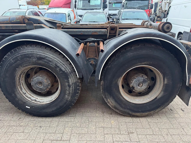 Камион со кука за подигање MAN 33.403 **BELGIAN TRUCK-FULL STEEL-MANUAL PUMP**: слика 12 Камион со кука за подигање MAN 33.403 **BELGIAN TRUCK-FULL STEEL-MANUAL PUMP**: слика 12