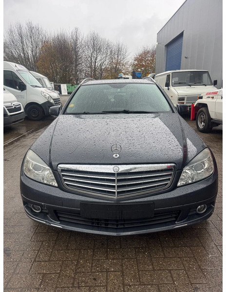 Mercedes-Benz C-Klasse **C200CDI-EURO 5-BELGIAN ORIGINE** - Автомобил: слика 2 Mercedes-Benz C-Klasse **C200CDI-EURO 5-BELGIAN ORIGINE** - Автомобил: слика 2
