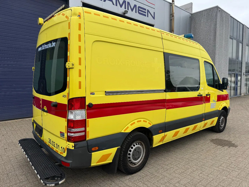 Mercedes-Benz Sprinter 316 **AMBULANCE-AIRCO-EURO 5** - Амбулантно возило: слика 4 Mercedes-Benz Sprinter 316 **AMBULANCE-AIRCO-EURO 5** - Амбулантно возило: слика 4