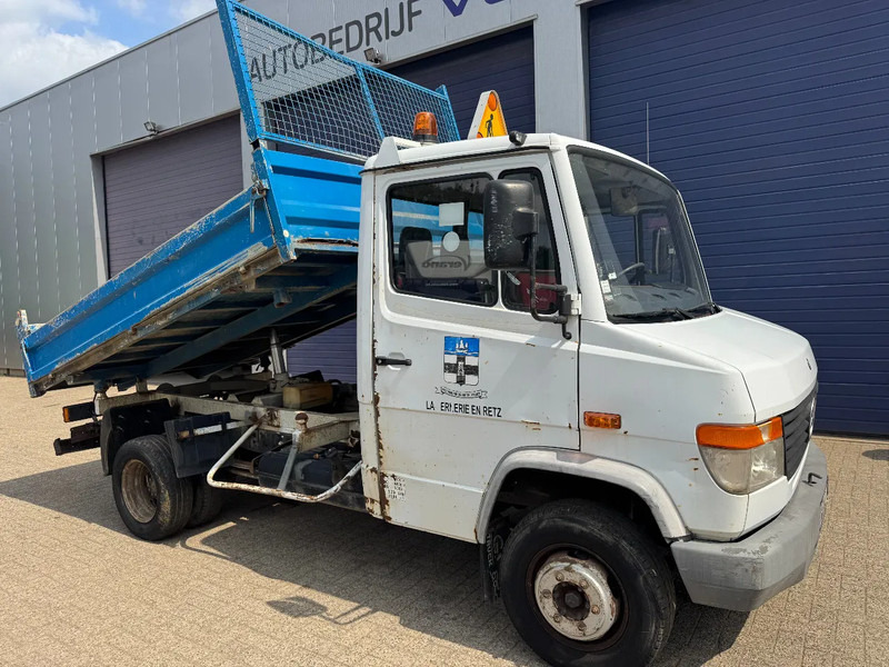 Mercedes-Benz Vario 612D **TRIBENNE-3SEITEN KIPPER** - Кипер: слика 2 Mercedes-Benz Vario 612D **TRIBENNE-3SEITEN KIPPER** - Кипер: слика 2