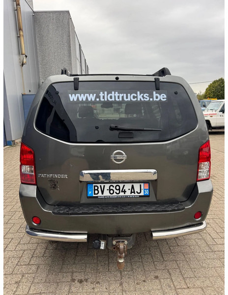 Nissan Pathfinder **AIRCO-EURO 3-7 SEATS** - Автомобил: слика 5 Nissan Pathfinder **AIRCO-EURO 3-7 SEATS** - Автомобил: слика 5