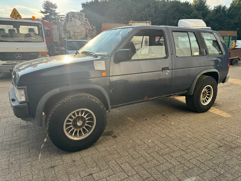 Nissan Terrano **4X4-DIESEL-LONG CHASSIS** - Автомобил: слика 1 Nissan Terrano **4X4-DIESEL-LONG CHASSIS** - Автомобил: слика 1
