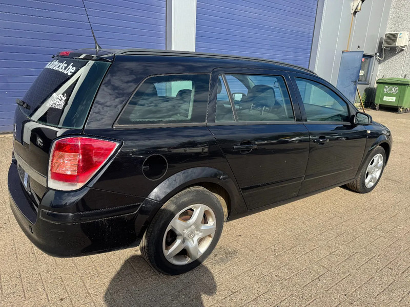 Opel Astra **1700CDTI-AIRCO-EURO 4** - Караван: слика 4 Opel Astra **1700CDTI-AIRCO-EURO 4** - Караван: слика 4