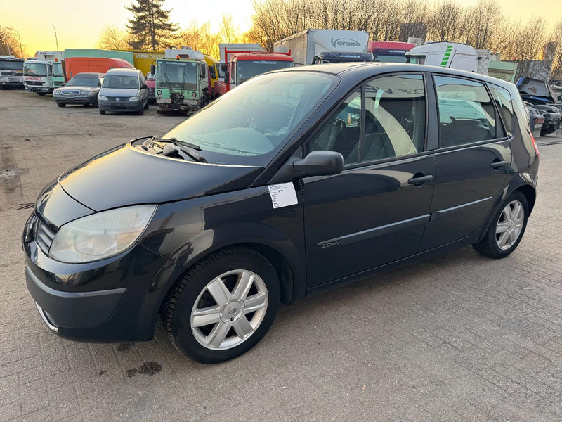 Renault Scénic **AIRCO-CLIME** - Автомобил: слика 2 Renault Scénic **AIRCO-CLIME** - Автомобил: слика 2