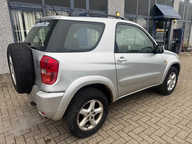 Toyota RAV4 **PETROL-AIRCO** - Автомобил: слика 4 Toyota RAV4 **PETROL-AIRCO** - Автомобил: слика 4