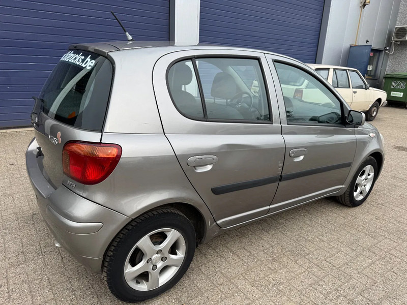 Toyota Yaris **5DOORS-PETROL-BELGIAN CAR-AIRCO** - Хечбек: слика 4 Toyota Yaris **5DOORS-PETROL-BELGIAN CAR-AIRCO** - Хечбек: слика 4
