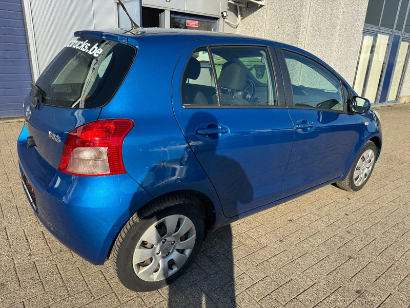 Toyota Yaris **PETROL-ESSENCE-AC** - Хечбек: слика 4 Toyota Yaris **PETROL-ESSENCE-AC** - Хечбек: слика 4