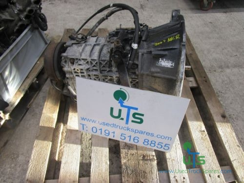 ISUZU NKR 5 SPEED MANUAL GEARBOX - Менувач за Камион: слика 1 ISUZU NKR 5 SPEED MANUAL GEARBOX - Менувач за Камион: слика 1