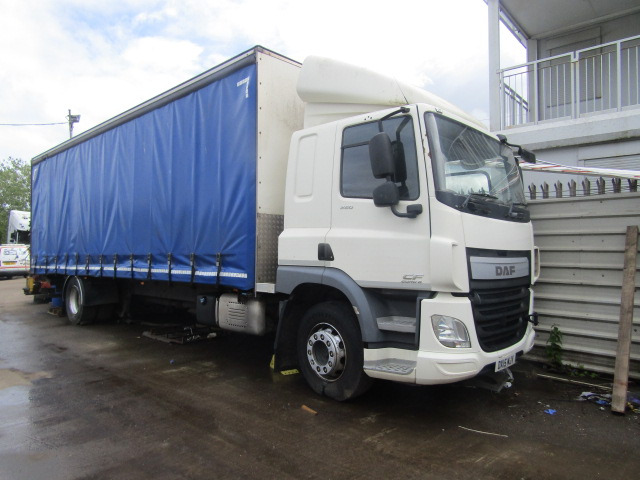 DAF CF 65 250 MANUAL 2015 BREAKING FOR SPARES - Камион: слика 1 DAF CF 65 250 MANUAL 2015 BREAKING FOR SPARES - Камион: слика 1