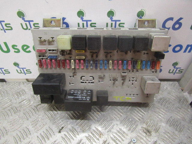 MAN TGA FUSEBOARD P/NO 81.25444.6060 - Електричен систем за Камион: слика 1 MAN TGA FUSEBOARD P/NO 81.25444.6060 - Електричен систем за Камион: слика 1