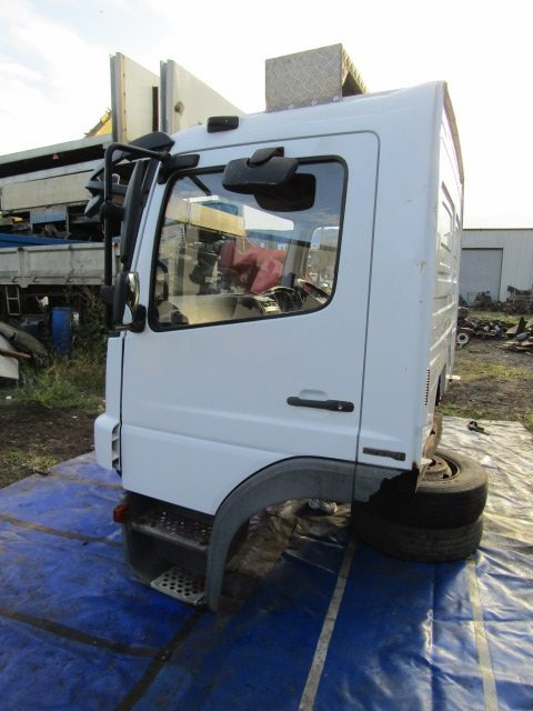 MERCEDES ATEGO 13TON CAB EX 2011 - Кабина за Камион: слика 2 MERCEDES ATEGO 13TON CAB EX 2011 - Кабина за Камион: слика 2