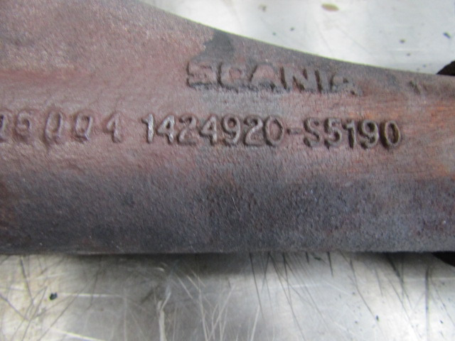 SCANIA 144/164 V8 EXHAUST MANIFOLD P/NO 1381070 / 1424920 -S 5190 - Мотор и делови за Камион: слика 3 SCANIA 144/164 V8 EXHAUST MANIFOLD P/NO 1381070 / 1424920 -S 5190 - Мотор и делови за Камион: слика 3