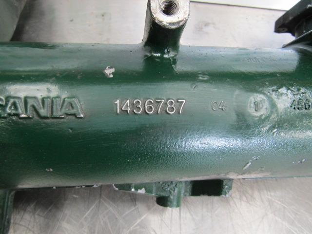 SCANIA 144/164 V8 INLET AIR INTAKE MANIFOLD - Мотор и делови за Камион: слика 2 SCANIA 144/164 V8 INLET AIR INTAKE MANIFOLD - Мотор и делови за Камион: слика 2