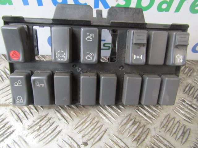 VOLVO FE SWITCH BOARD CLUSTER COMPLETE - Електричен систем за Камион: слика 2 VOLVO FE SWITCH BOARD CLUSTER COMPLETE - Електричен систем за Камион: слика 2