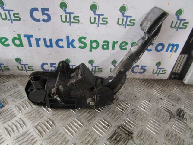VOLVO FE THROTTLE PEDAL CONTROL UNIT P/NO 7421059642 - Единица за контрола за Камион: слика 2 VOLVO FE THROTTLE PEDAL CONTROL UNIT P/NO 7421059642 - Единица за контрола за Камион: слика 2