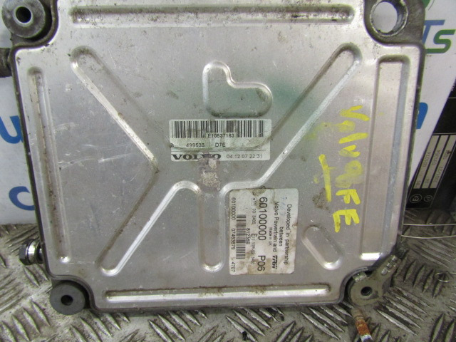 VOLVO FE240 D7E ENGINE ECU P/NO 6010000 P06 / VOLVO 0499533 D7E - Единица за контрола за Камион: слика 1 VOLVO FE240 D7E ENGINE ECU P/NO 6010000 P06 / VOLVO 0499533 D7E - Единица за контрола за Камион: слика 1
