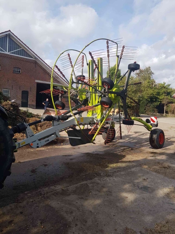 CLAAS Liner 2800 - Превртувач и гребло: слика 1 CLAAS Liner 2800 - Превртувач и гребло: слика 1
