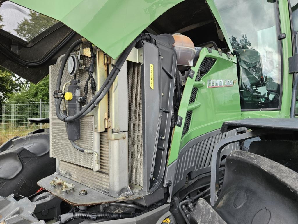 Fendt 824 Vario ProfiPlus - Трактор: слика 4 Fendt 824 Vario ProfiPlus - Трактор: слика 4