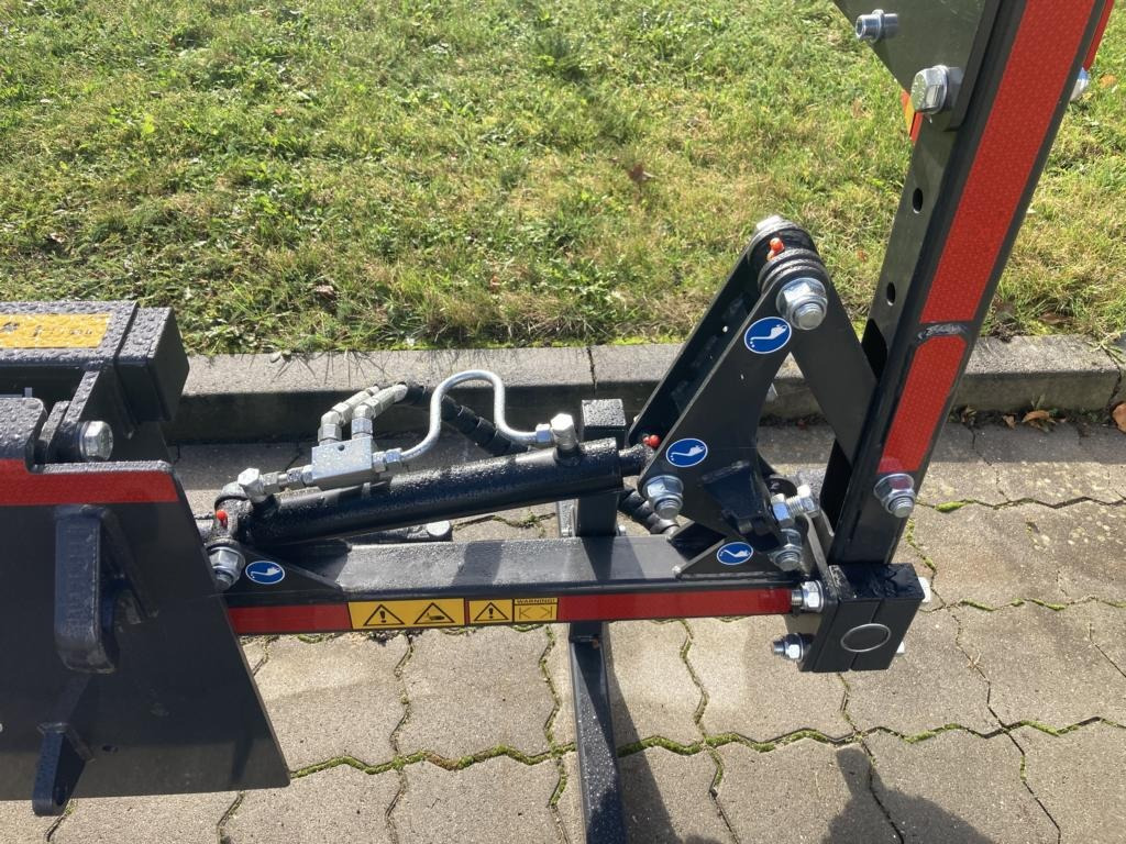 Fliegl ASTSCHERE 1450 - Мулчер/ Косилка за жива ограда: слика 3 Fliegl ASTSCHERE 1450 - Мулчер/ Косилка за жива ограда: слика 3