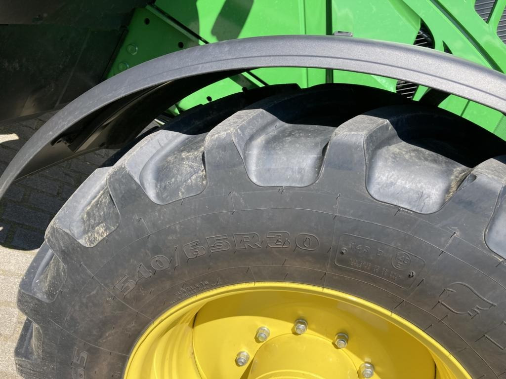 John Deere 6195M - Трактор: слика 2 John Deere 6195M - Трактор: слика 2