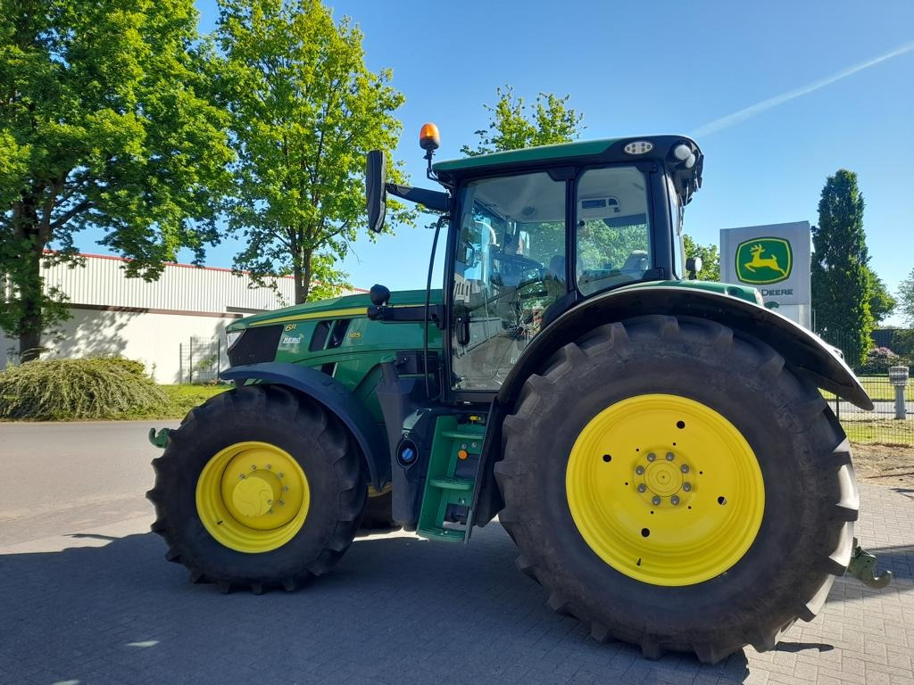 John Deere 6R185 - Трактор: слика 1 John Deere 6R185 - Трактор: слика 1
