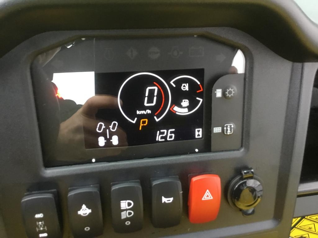 John Deere GATOR HPX 815 E - Сетеренско возило/ Квад: слика 4 John Deere GATOR HPX 815 E - Сетеренско возило/ Квад: слика 4