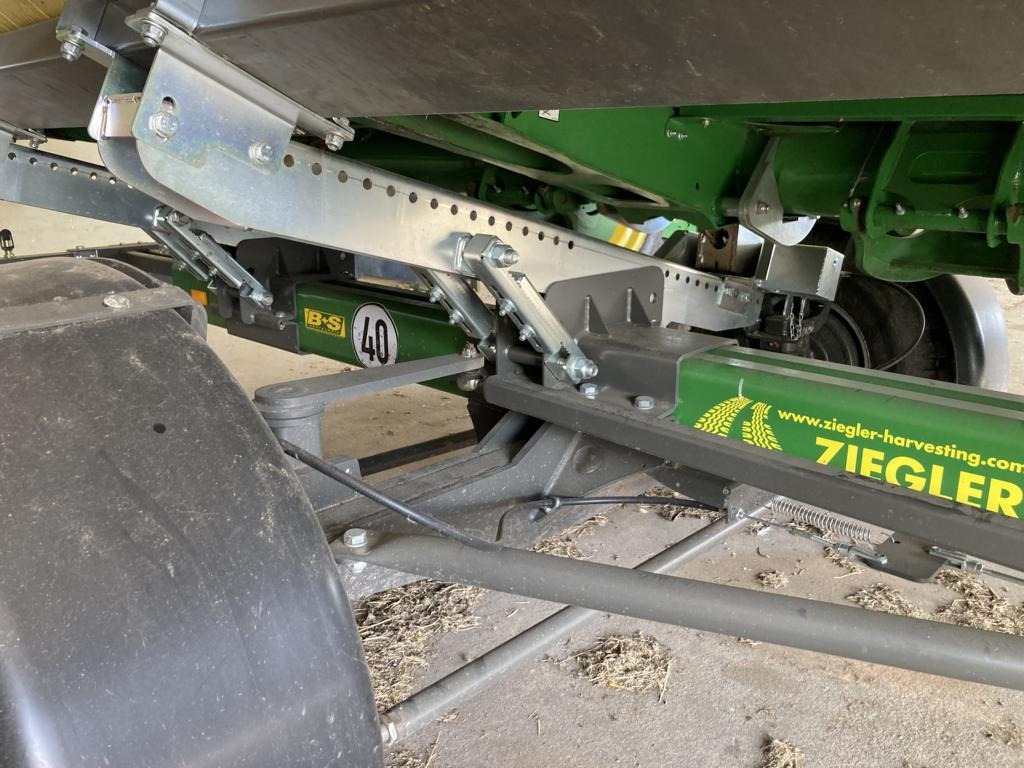 John Deere HD35X MY24 - Комбајн: слика 4 John Deere HD35X MY24 - Комбајн: слика 4