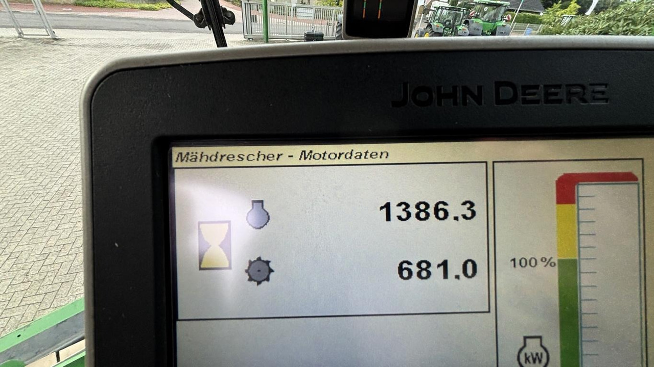 John Deere T660 - Комбајн: слика 2 John Deere T660 - Комбајн: слика 2