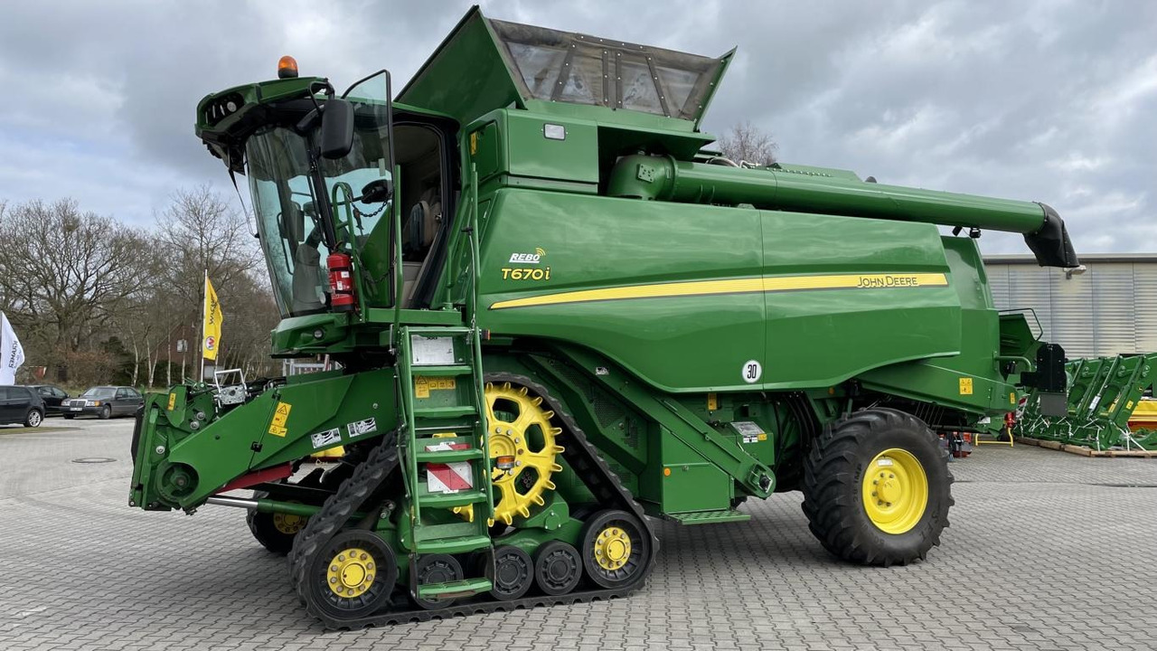 John Deere T660 - Комбајн: слика 1 John Deere T660 - Комбајн: слика 1