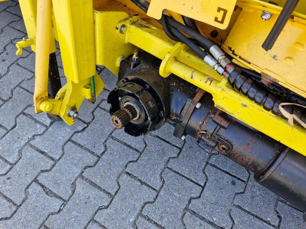 New Holland MAISVORSATZ 900S FI / 390 - Комбајн за пченка: слика 3 New Holland MAISVORSATZ 900S FI / 390 - Комбајн за пченка: слика 3